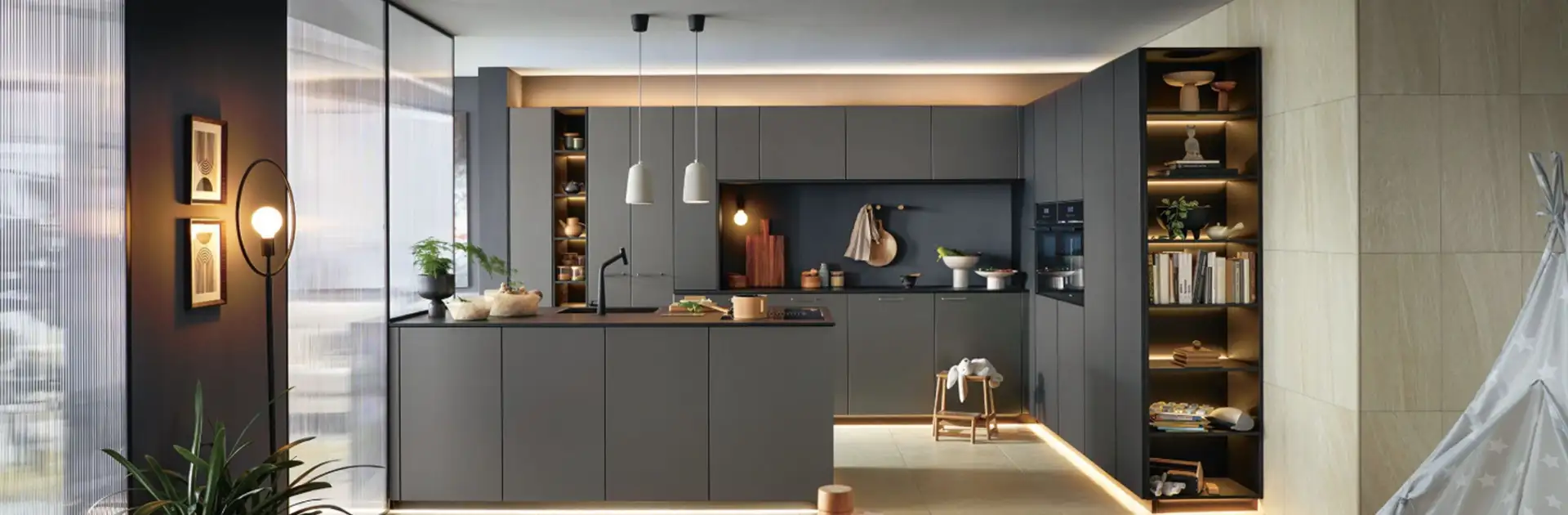 Moderne Küchen <br> Wo Ästhetik auf Ergonomie trifft Moderne Küchen in 91154 Roth